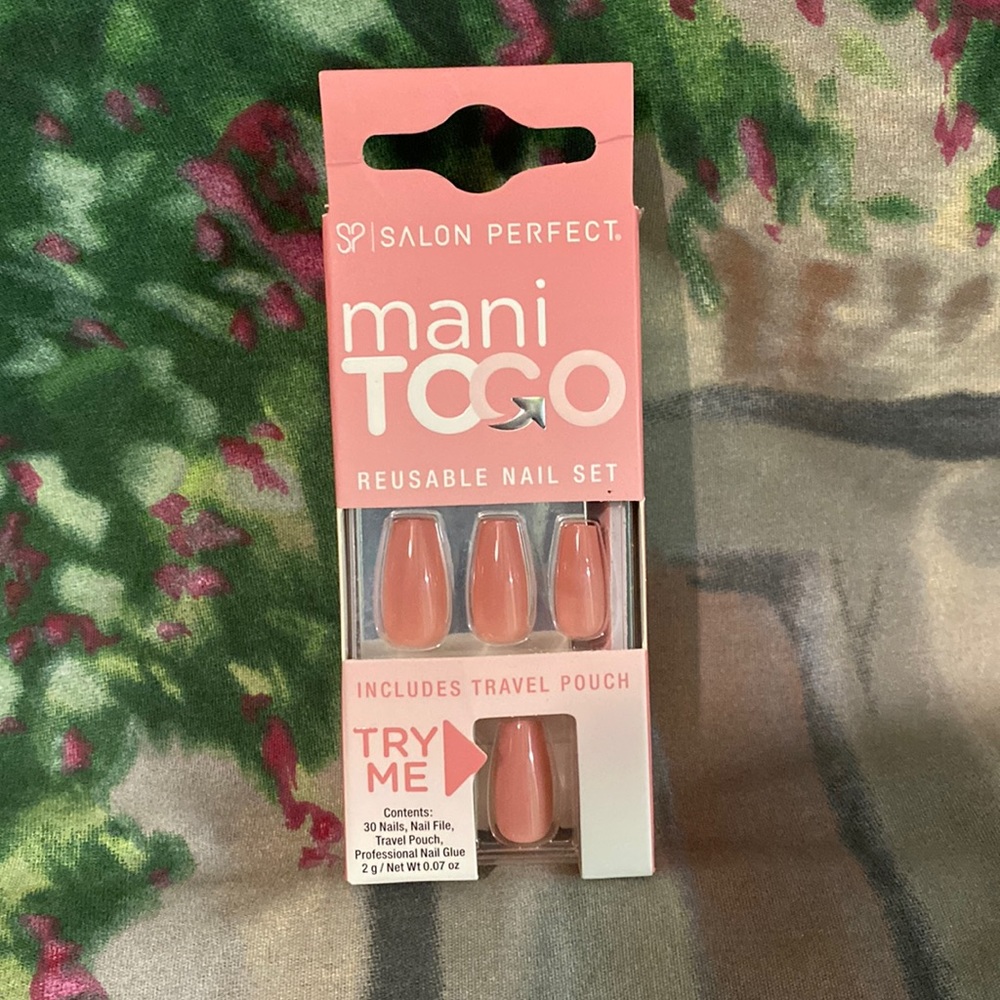Salon Perfect Mani to go Reusable Nail Set